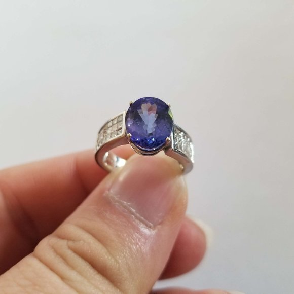 Tanzanite Ring (Grade AAA) - Picture 6 of 6